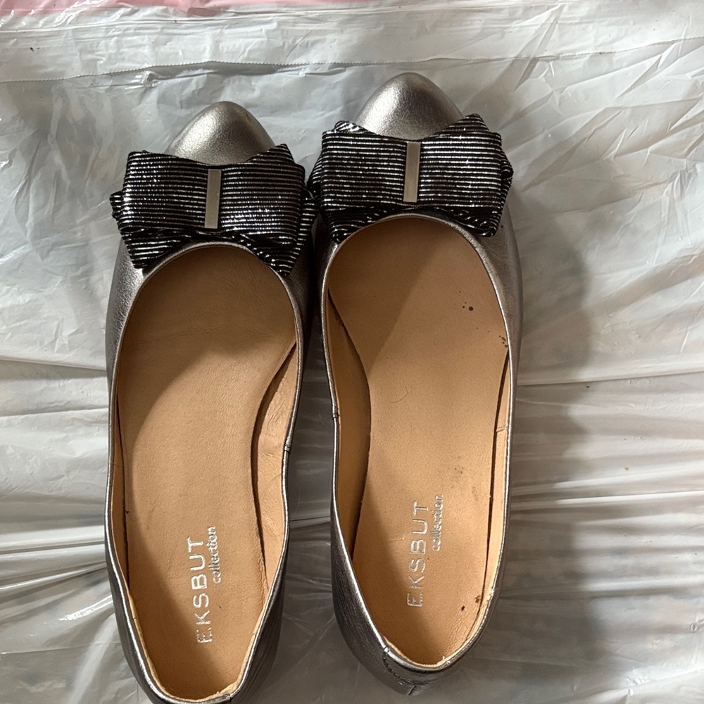 Women's Silver Flats with Bow